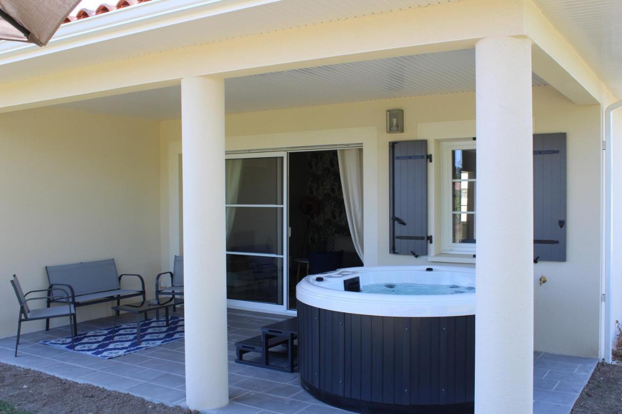 Gîte Lou, Gîte famille et bien être avec jacuzzi Fontenay-le-Comte Extérieur photo