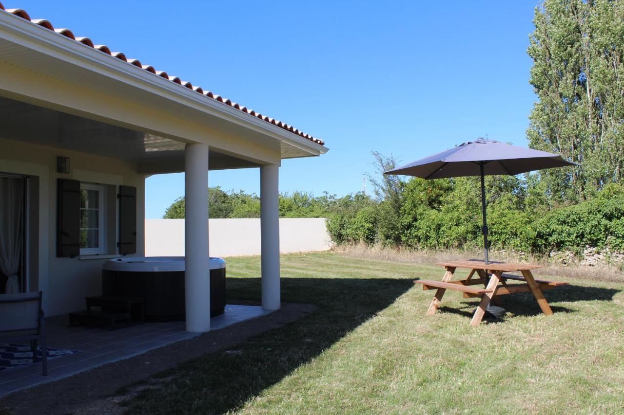 Gîte Lou, Gîte famille et bien être avec jacuzzi Fontenay-le-Comte Extérieur photo